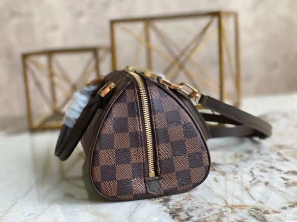 WIS VINTAGE VUITTON LOUIS BAG 0819